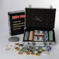 НАСТІЛЬНА ГРА ПОКЕР у валізі (D4)