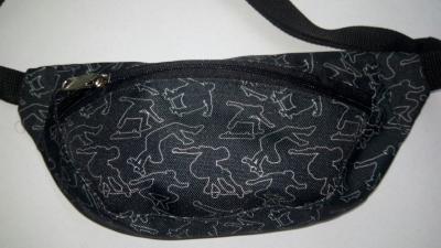 Чорна сумка-бананка для дітей з принтом